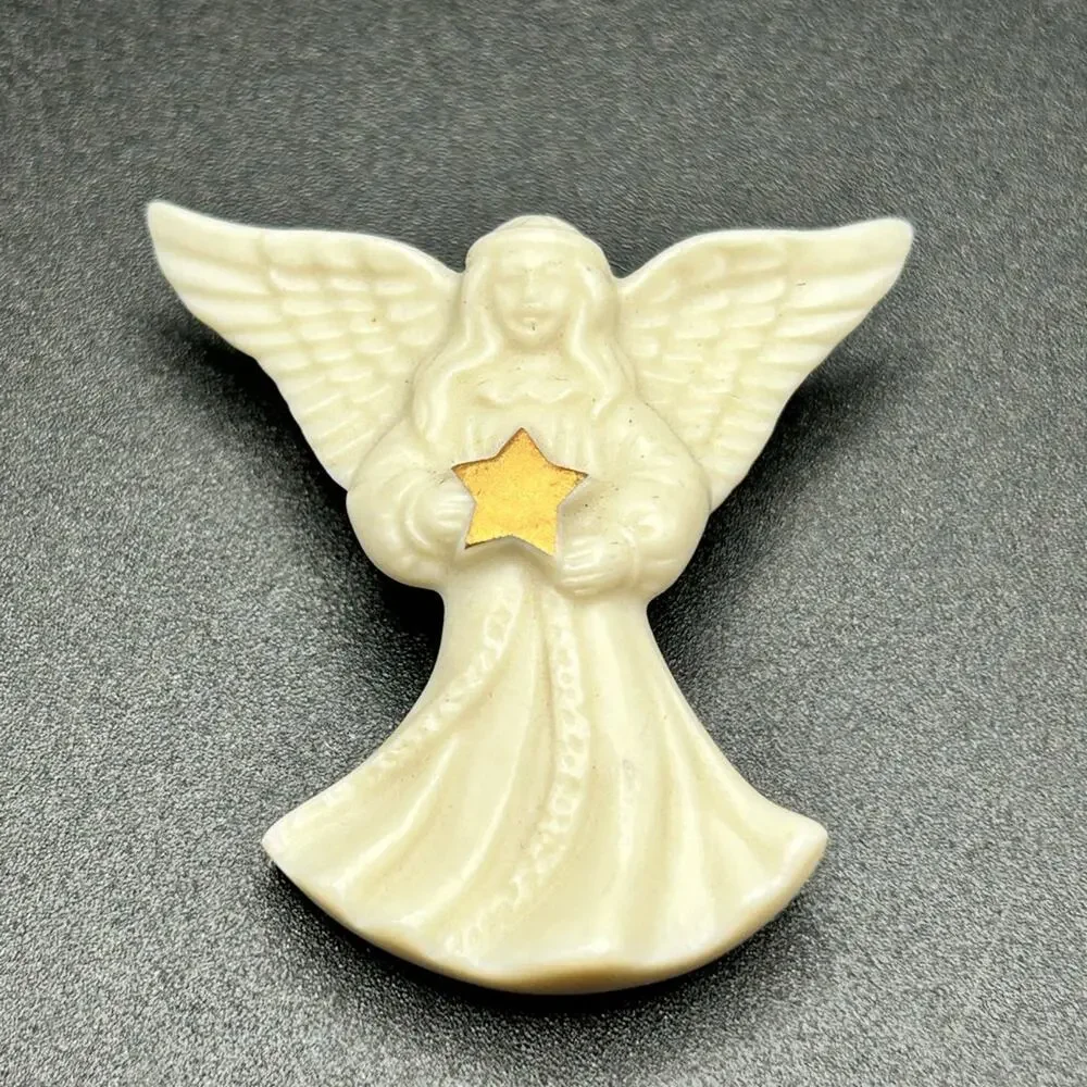 L0058 Lenox Angel Brooch with Gold Star.  1 3/4”
